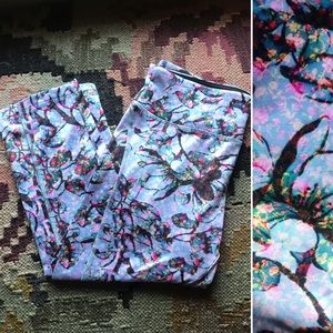 LuLaRoe - NWOT S Jade Capri Leggings